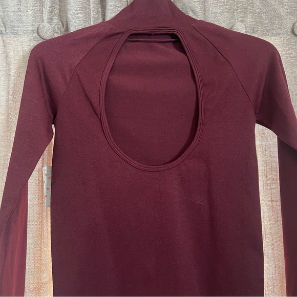 NWT Free People Wine Long Sleeve Open Back Mock Neck Top Size Medium/Large - Picture 10 of 12